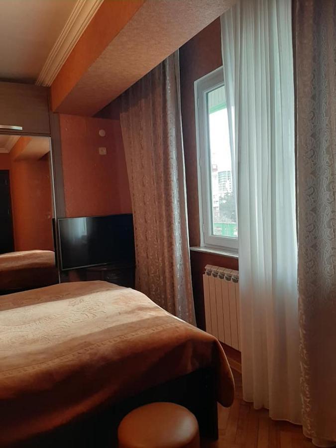 Apartment Жужуна バトゥーミ エクステリア 写真