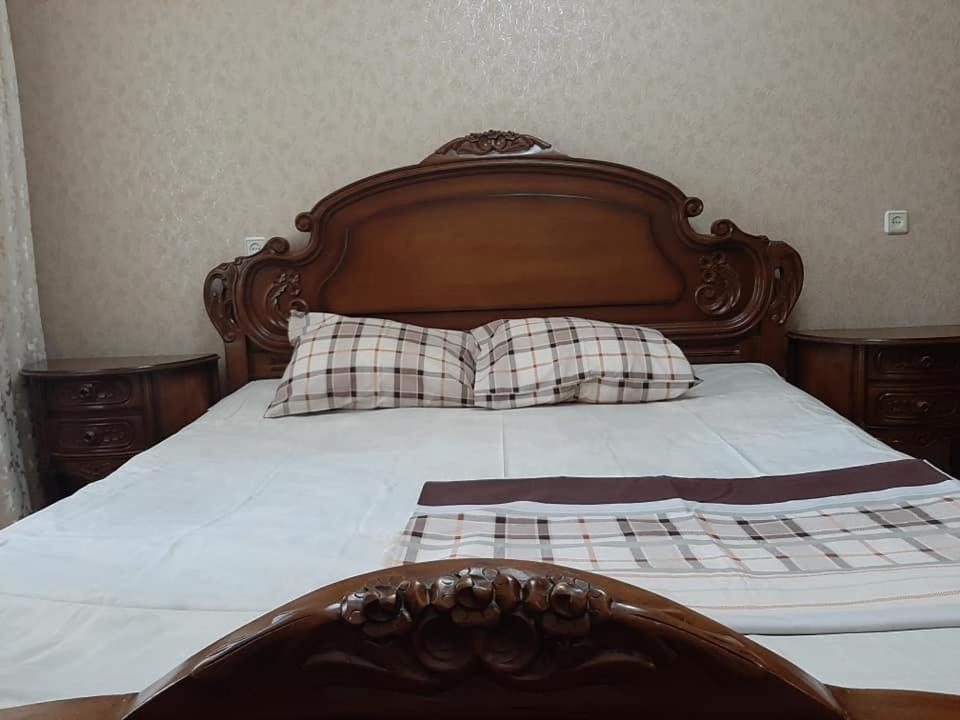 Apartment Жужуна バトゥーミ エクステリア 写真