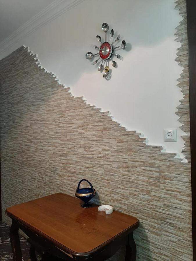 Apartment Жужуна バトゥーミ エクステリア 写真