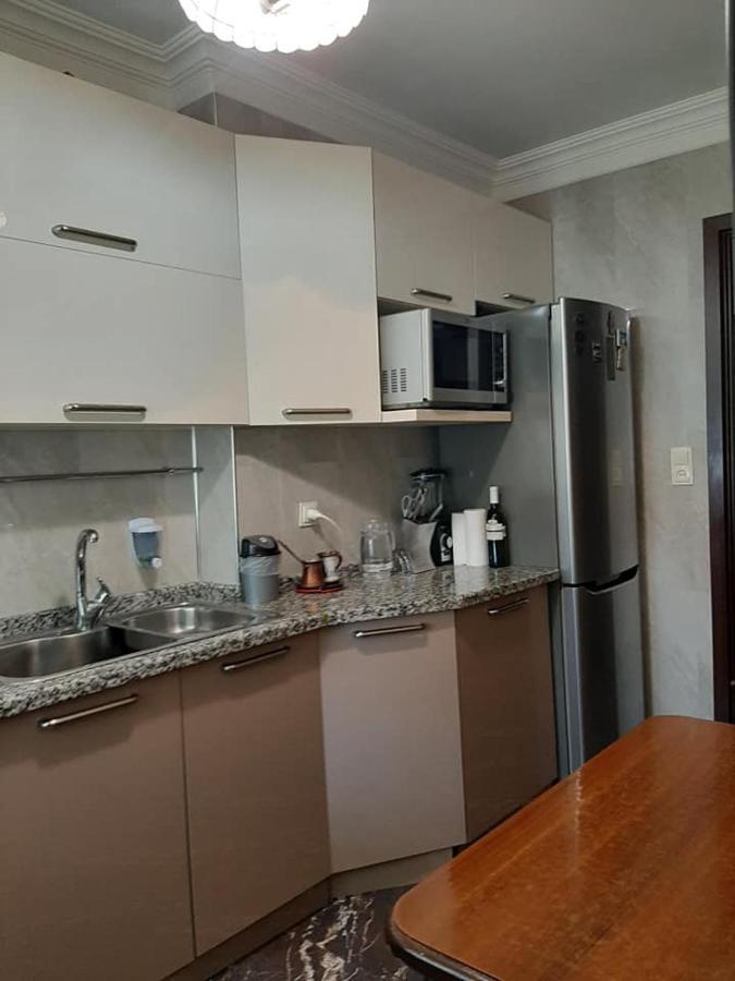 Apartment Жужуна バトゥーミ エクステリア 写真