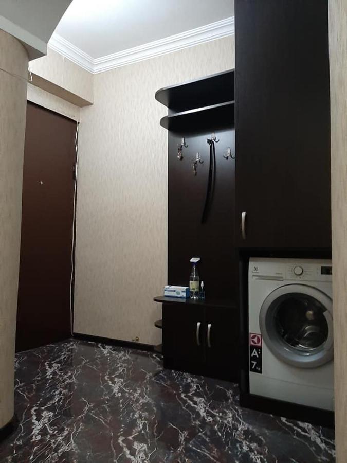 Apartment Жужуна バトゥーミ エクステリア 写真