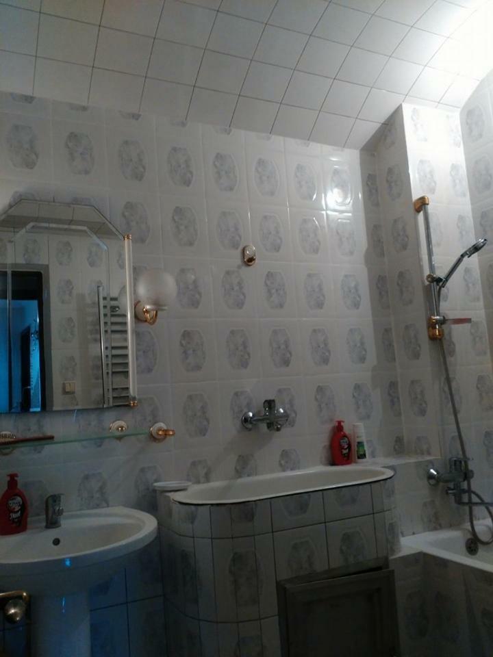 Apartment Жужуна バトゥーミ エクステリア 写真